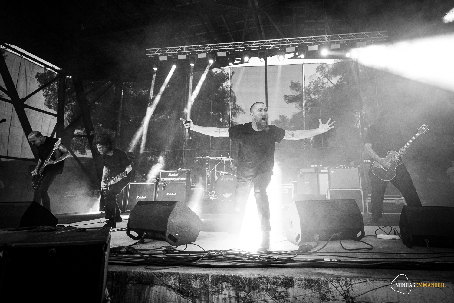 Colin H. van Eeckhout of Amendra screaming at the crowd during the Rockwave Festival 2022. Photo by Nondas Emmanouil