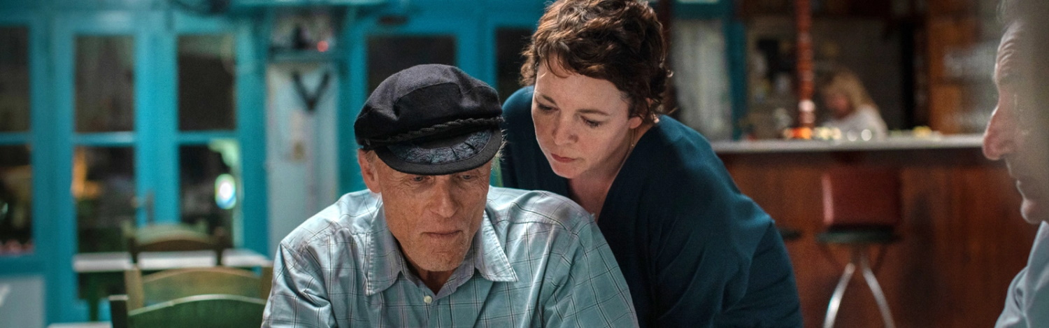 Ed Harris (left) and Olivia Colman (right) in the film The Lost Daughter by Maggie Gyllenhaal