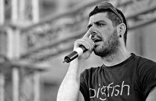 ΕΝΟΧΟΙ!
