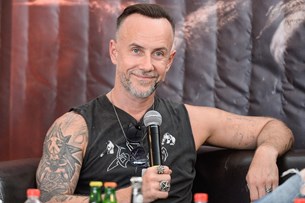 Nergal εναντίον πολωνικής κυβέρνησης