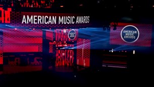 Σάρωσε τα AMAs η Taylor Swift