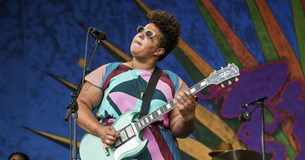 Διασκευάζει Nina Simone η Brittany Howard