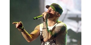 Θα κυκλοφορήσει δίσκο έκπληξη ο Eminem;