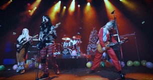 Μεταμφιέστηκαν σε Slade οι Blind Guardian (video)