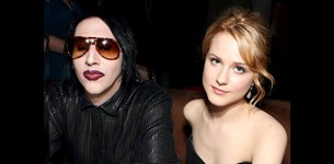 Η Evan Rachel Wood καταδεικνύει στο πρόσωπο του Marilyn Manson την κακοποιητική σχέση για την οποία είχε κάνει αναφορά στο παρελθόν