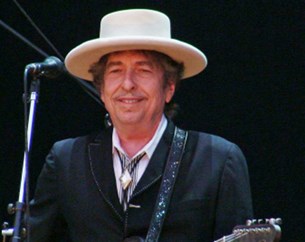 Ο Bob Dylan ζει στα... άκρα με το νέο I Contain Multitudes
