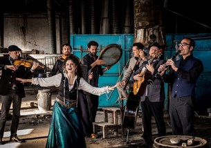Barcelona Gypsy Balkan Orchestra: Δείτε το νέο τους video «Jana I Alexandris»