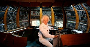 Malcolm Cecil: Αποχαιρετώντας τον πρωτοπόρο του synthesizer