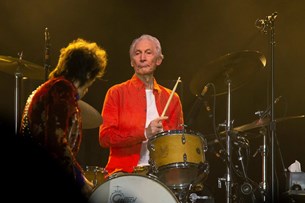 Πέθανε ο Charlie Watts. . . 
