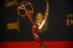 Emmy Awards 2021 - Σάρωσαν Crown και Ted Lasso