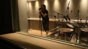 Ετοιμάζει solo δίσκο ο Σάκης Τόλης 