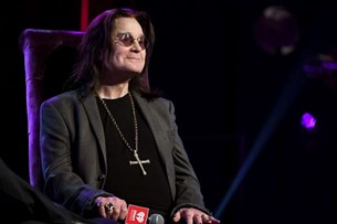 Θεοί της κιθάρας στο πλάι του Ozzy Osbourne!