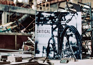 Κυκλοφορία του Critical Diversity και ζωντανή παρουσίασή του στο Faust