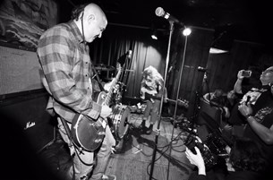 Παρακολουθήστε το νέο βίντεο των Prince Of Lilies για το single «Mid Life Crisis»