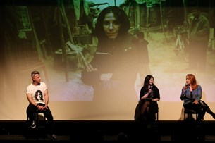 Gimme Shelter Film Festival Pop Up Mondays: PJ Harvey: A Dog Called Money 04/04/2022 @Gagarin 205