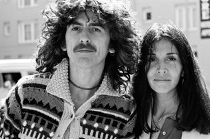Came the Lightening: Μια ποιητική συλλογή για τη ζωή του George Harrison