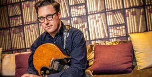 Η vintage φρεσκάδα του Nick Waterhouse 