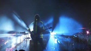 Οι Tame Impala διασκευάζουν The Strokes
