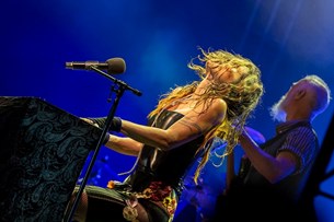 Beth Hart,  Αλεξάνδρα Σιετή,  04/06/2022 @Θέατρο Βράχων Μελίνα Μερκούρη