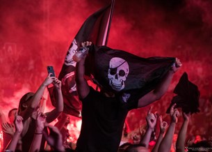 10 στιγμές από τη συναυλία του Θανάση Παπακωνσταντίνου στο Κατράκειο