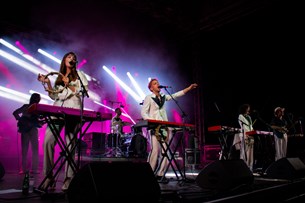 La Femme, The Steams, Dury Dava, 02/09/2022 @Ίδρυμα Σταύρος Νιάρχος | Report