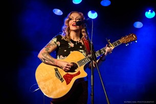 Anneke van Giersbergen w/ Jaded Star, 05/10/2022 @Gazarte | Live Report