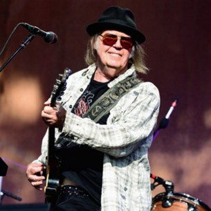 Νέος δίσκος από τον Neil Young 45 χρόνια μετά!