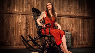 Floor Jansen: Ανακοίνωσε ότι διαγνώσθηκε με καρκίνο του μαστού!