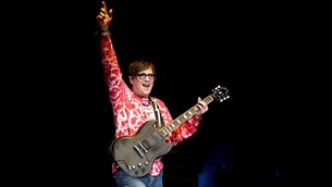 Ο frontman των Weezer, Rivers Cuomo, μιλάει για την επερχόμενη κυκλοφορία τους