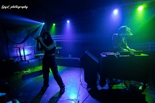 10 στιγμές από το live των Minuit Machine, Strawberry Pills, και The Man and His Failures στη Death Disco