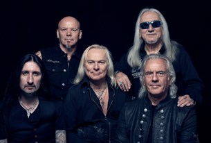 Οι θρυλικοί Uriah Heep επανέρχονται με το 25ο album τους, Chaos & Colour