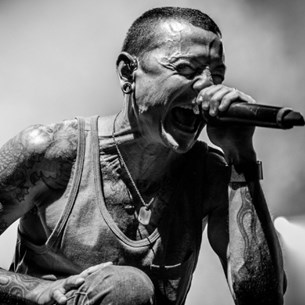 Ο 8-λογος του Chester Bennington