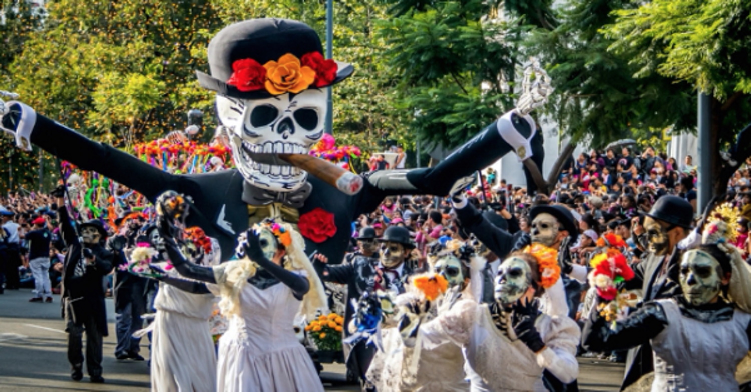 One of the many Dia de los Muertos parades